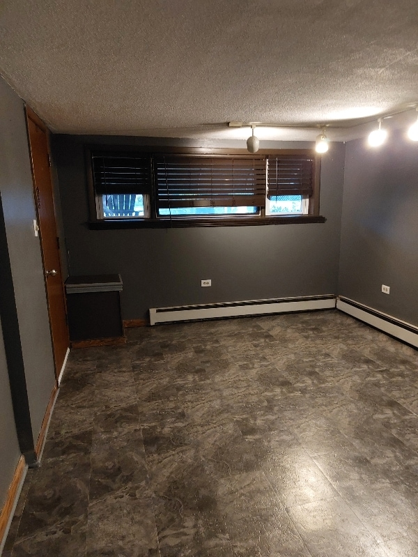 Building Photo - 12262 S McDaniels St Rental