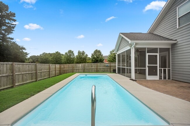 Photo - 720 Goodlet Cir