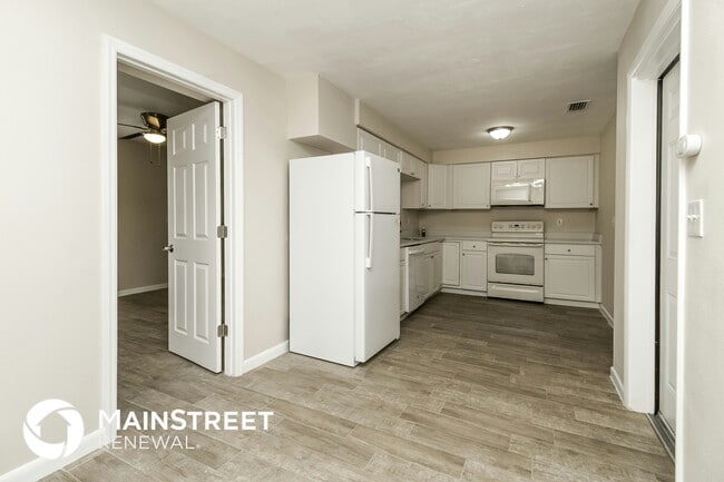 Photo - 2065 West Pkwy