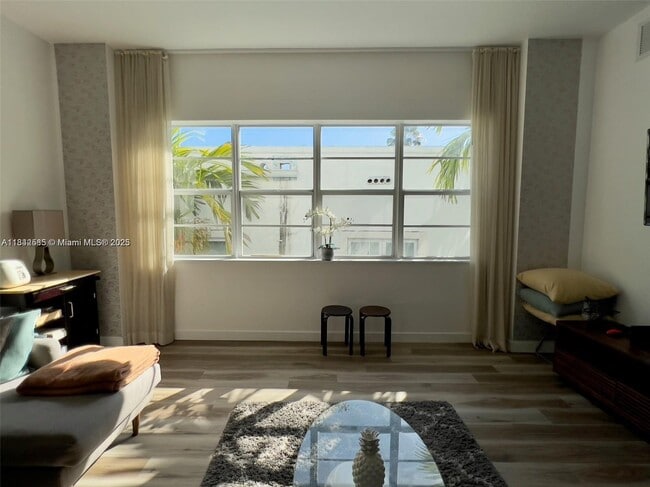 Photo - 935 Euclid Ave Condo Unit 10