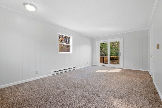 Photo - **Available 06/12/2026** 3Bed/1.5Bath Cozy & Convenient in Durham NC!