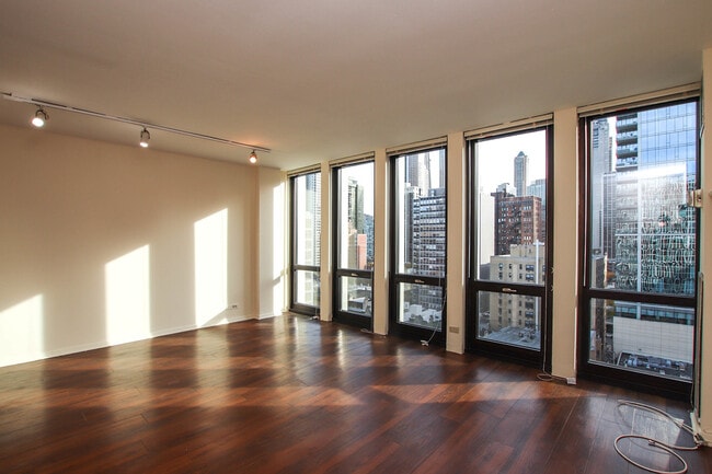 Photo - 1 E Scott St Unit 1406