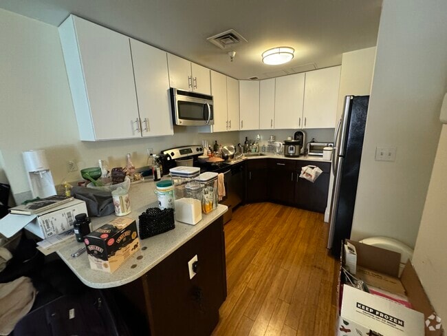 Building Photo - 10 Winter St Rental