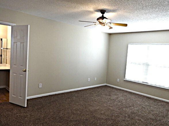 Photo - 112 Malibu Rd