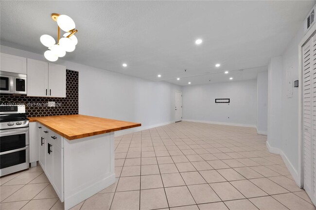 Photo - 2734 Bird Ave Unit 301