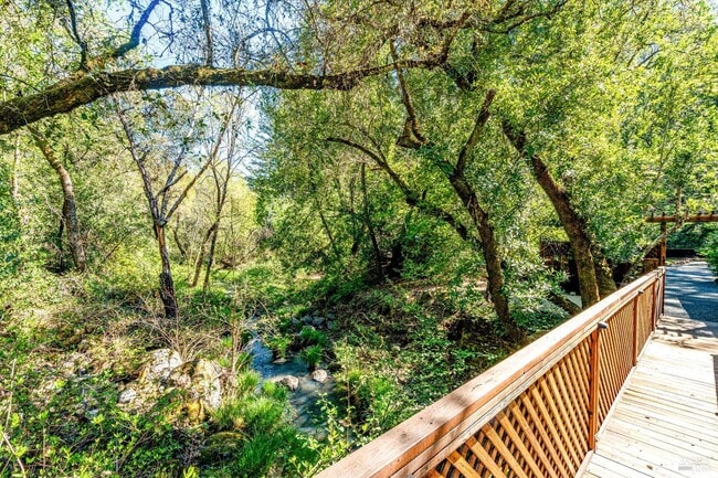 Photo - 850 Conn Valley Rd