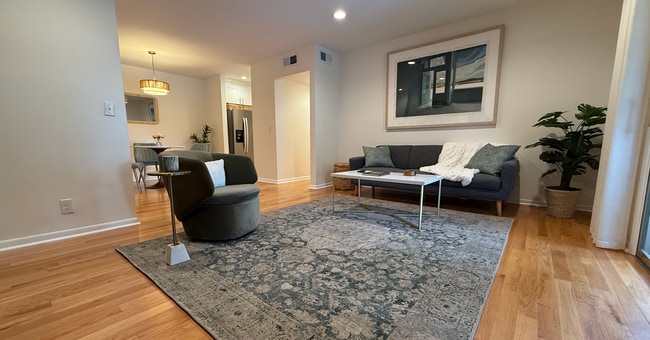 Living Room - 515 Basswood Ave Unit G75