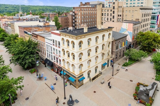 Photo - 102 N Tioga St