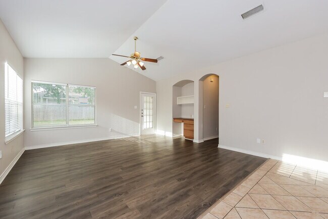 Photo - 1824 Alanbrooke Dr
