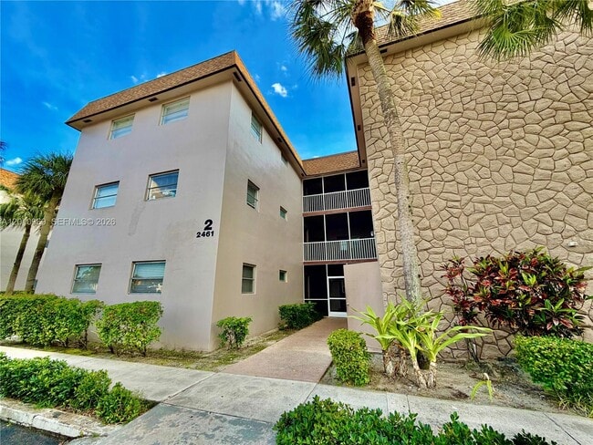 Building Photo - 2461 SW 82nd Ave Unit 103
