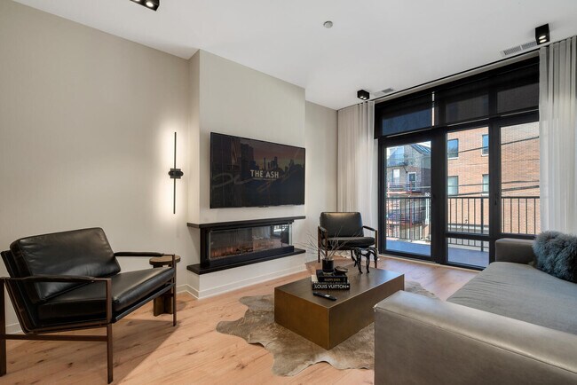 Photo - 1257 N Ashland Ave Unit 205