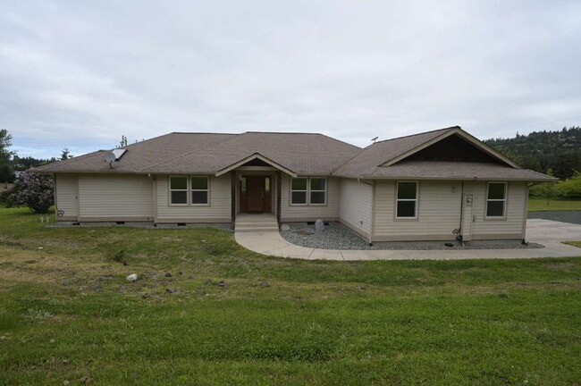 Photo - Newly renovated 3 bed 2 bath in a country ...