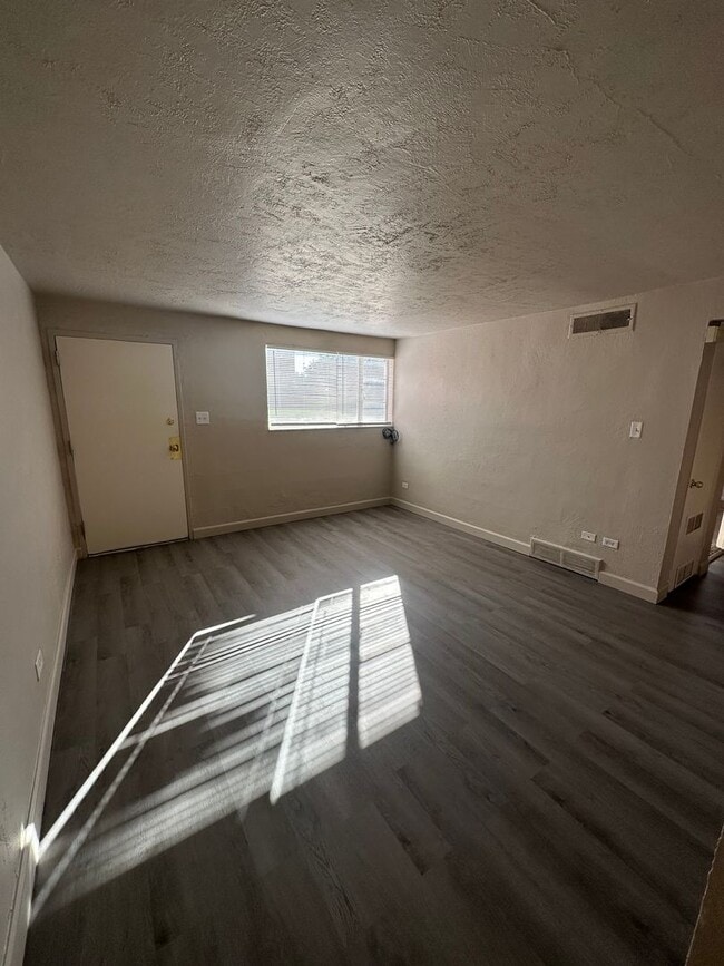 Photo - 2607 Poplar Ct Unit C
