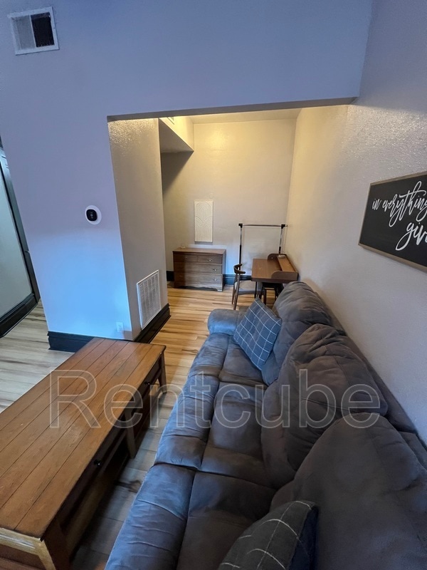 Photo - 247 W 11th St Unit APT 9