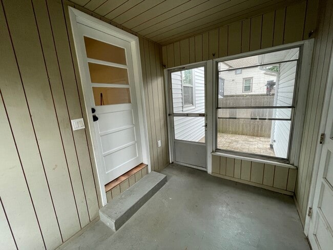 Photo - 1704 pixley avenue