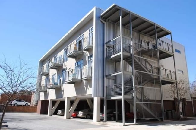 Building Photo - 1075 Baxter St Unit A202