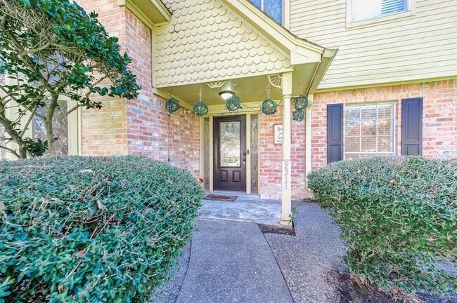 Photo - 9311 New Forest Rd