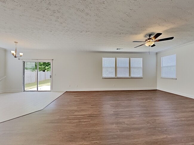 Photo - 76 Parkmont Ct