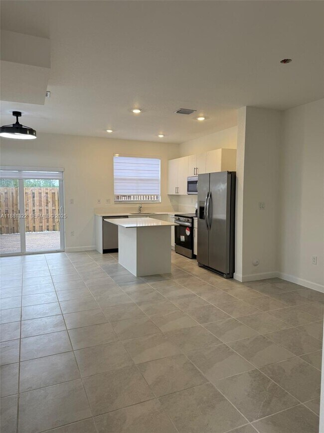 Photo - 2582 SE 29th St