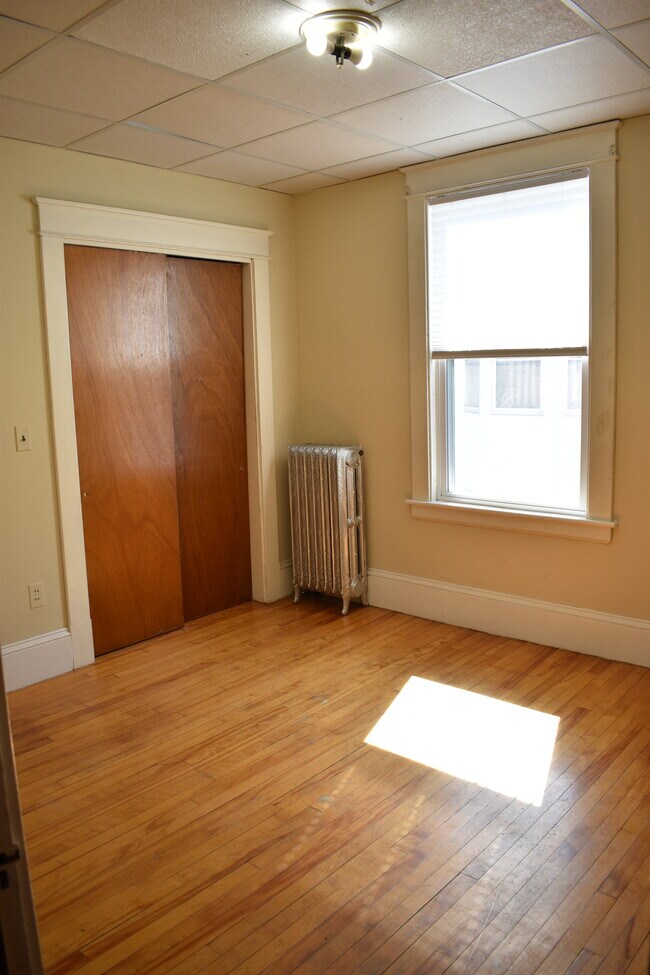 Bedroom 1 - 171 College St Unit 6