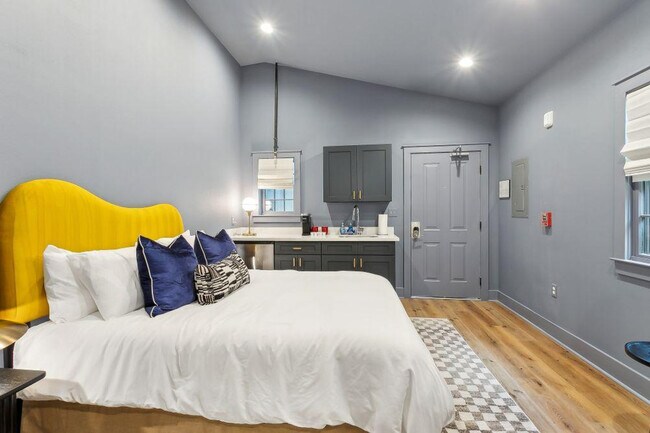 Building Photo - 1738 N Rampart St Unit ID1368480P