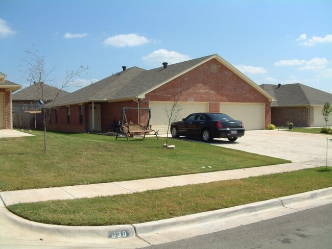 Building Photo - TERRY940 Unit 940