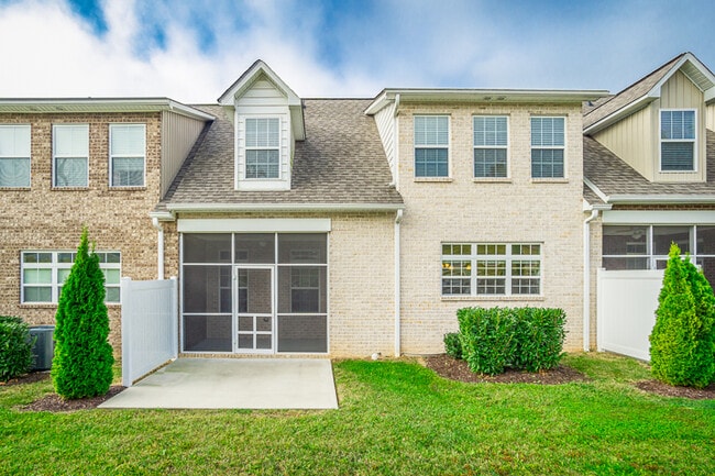 Photo - 208 Downton Ave