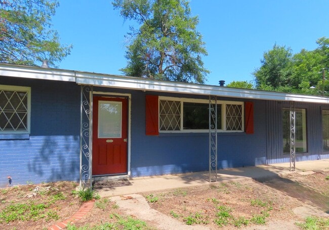 Photo - Lindale ISD, Spacious 3 Bedroom, 1 Bath House