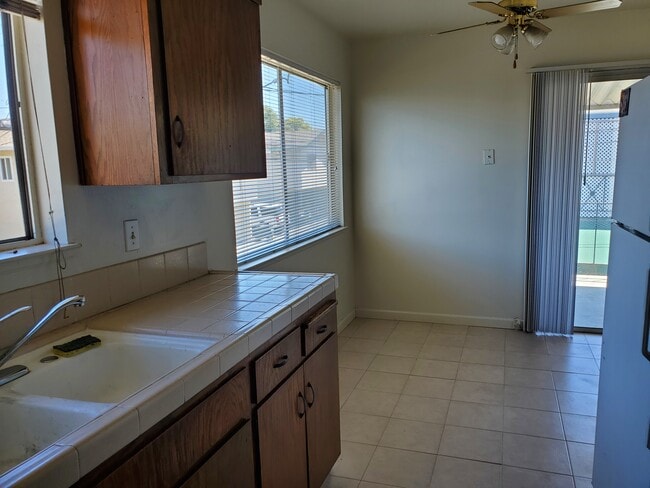 Photo - 885 Burbank Dr Unit 4
