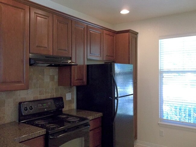 Photo - Comfortable & Roomy 3 Bedroom Home – Available August 10