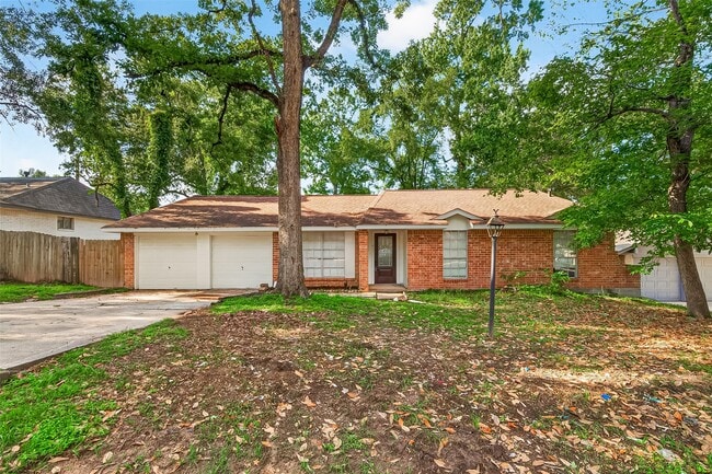 Building Photo - 3318 Kentwood Dr