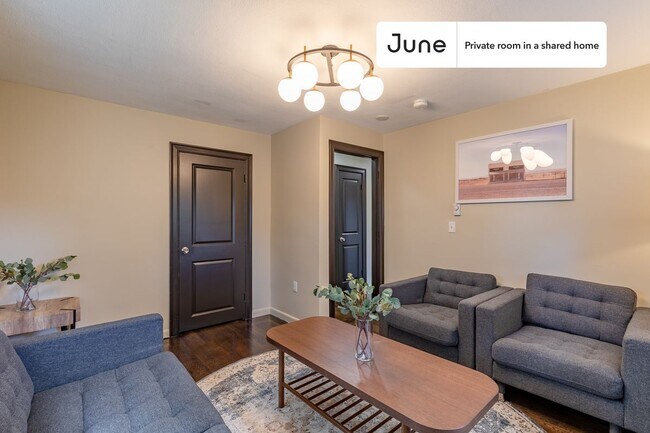 Photo - Room in Shared 6 bed/4 bath home Unit E