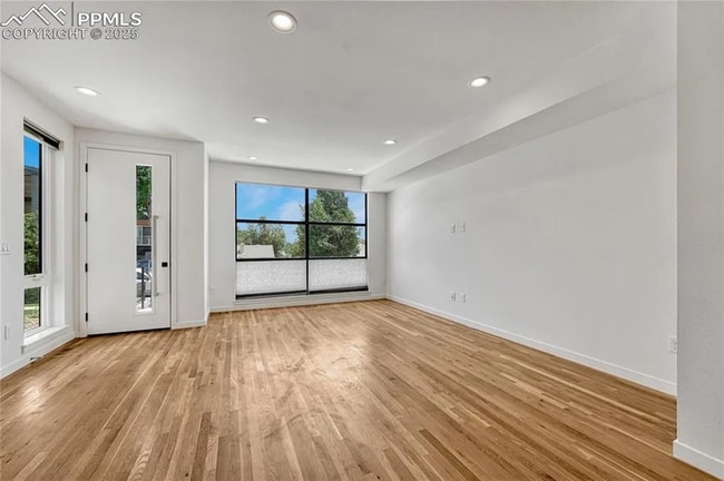 Photo - 1231 Newton St