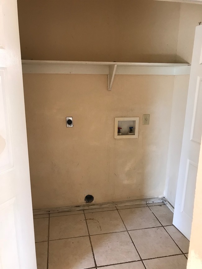 Photo - 3101 Barrios St Unit 3Barrios Apartments