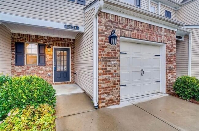 Photo - 1526 Brookmere Way