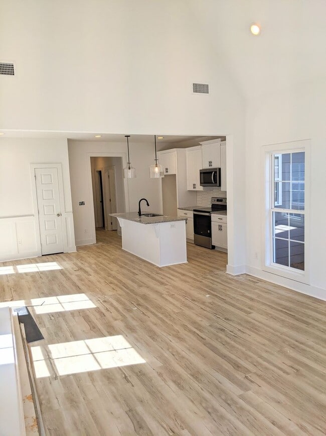 Photo - 2 Bedroom Cottage in Fox Run Village!