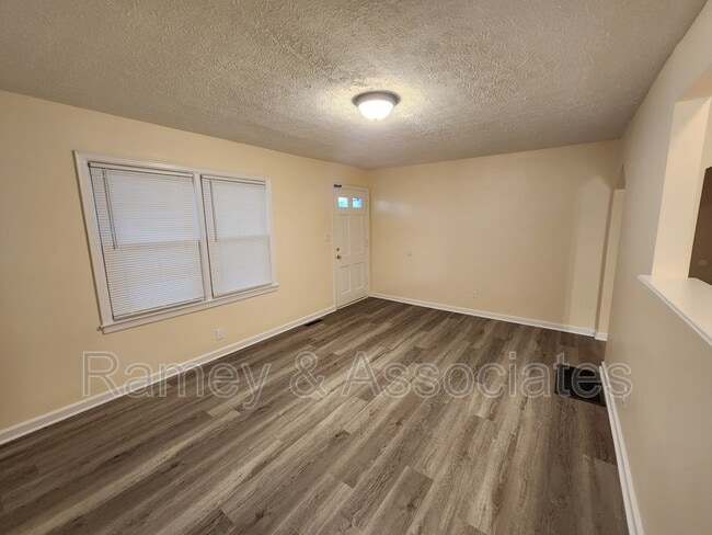 Photo - 1726 Sonne Ave