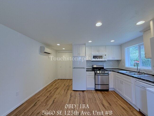 Building Photo - MFP-00110 Unit #B