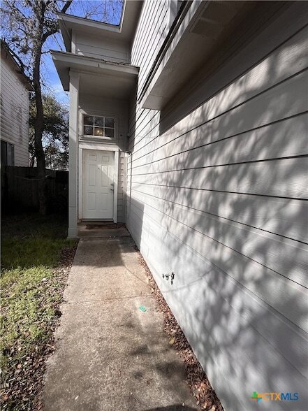 Photo - 828 Sagewood Trail