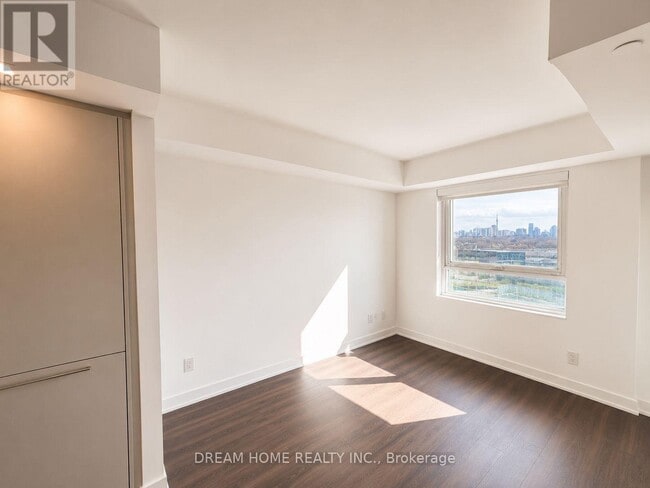Photo - 609 Sherbourne St Unit 906