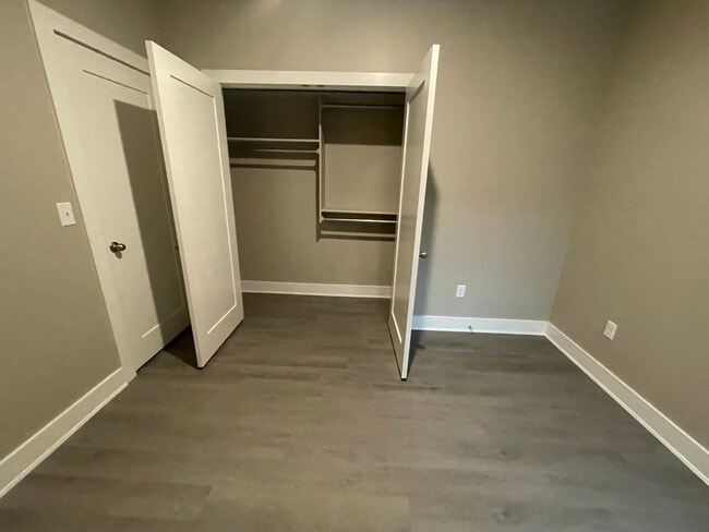 Photo - 9333/35 E Wassall Unit 9335 Wassall