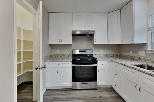 Photo - 5346 Yale Dr