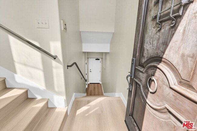 Photo - 3833 Huron Ave Unidad 4