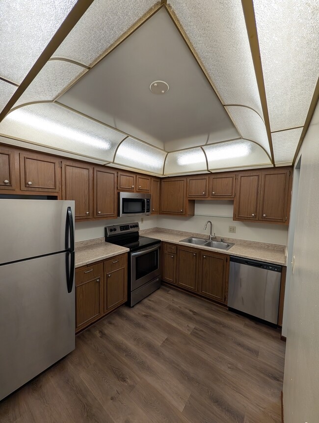 Photo - Charleston East Apartments