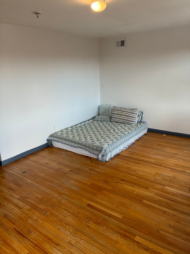 Photo - 294 Randolph Ave Unidad 2