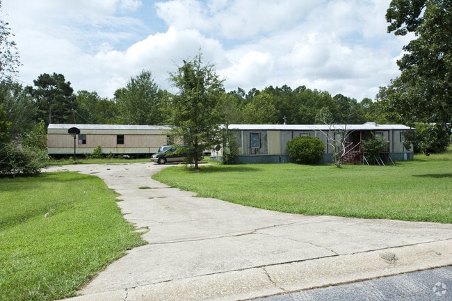 Photo - Russell Mobile  Home Park