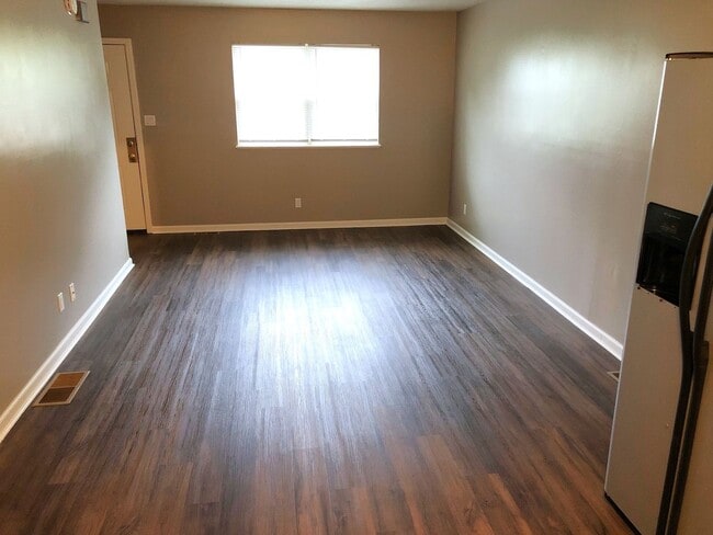 Building Photo - 781-783 Thornton Unit 781 Thornton