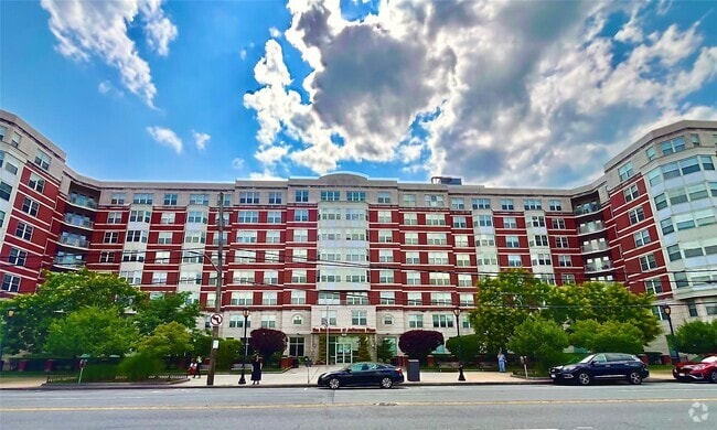 Building Photo - 300 Mamaroneck Ave Unit 411 Rental