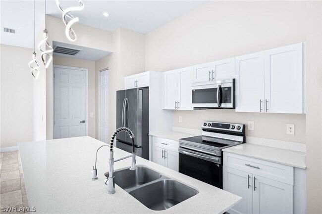 Photo - 2708 20th St W