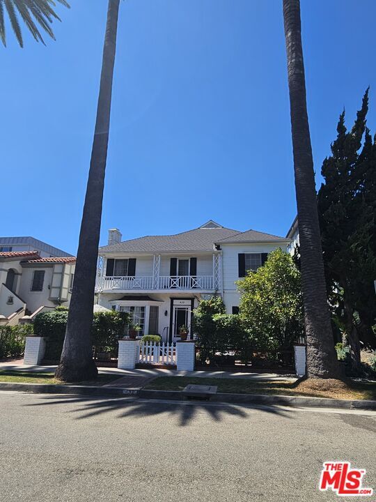 Photo - 441 1/2 S Palm Dr Unit 441 1/2